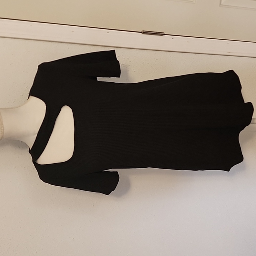 Ribbed Shirt with Cutout Detail